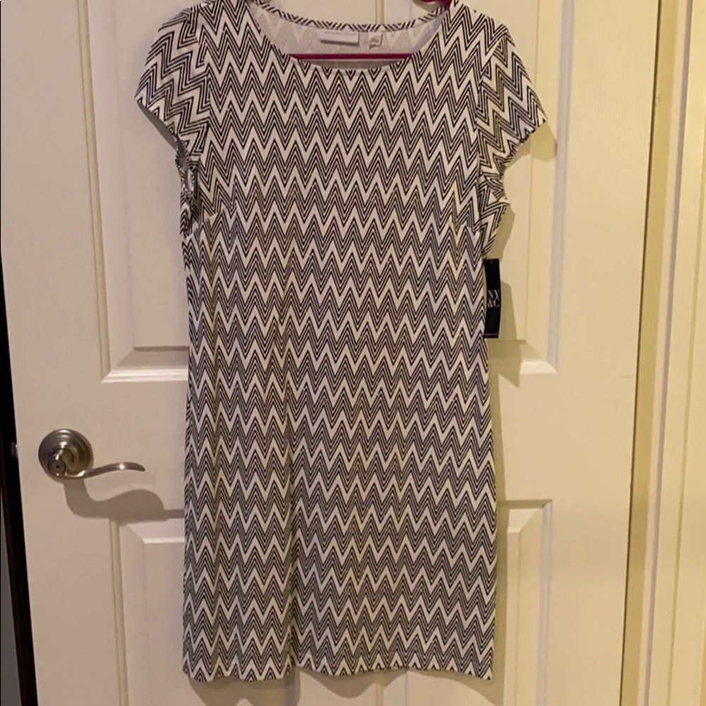 Women’s Short Sleeve Mini Dress